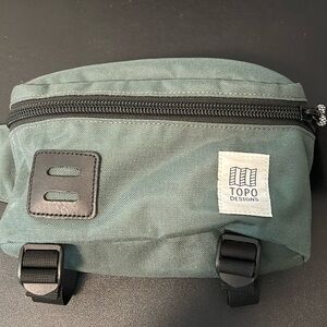 Topo designs hip pack